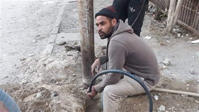 زرع 11 عامود إنارة عامة وإحلال وتجديد الكابلات بضواحي بورسعيد | صور 