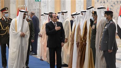 السيسي يشارك في جلسة مباحثات رباعية في قصر الوطن بأبو ظبي