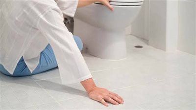 سقطت في دورة المياه.. إصابة سكرتير مستشفى الحميات ببورسعيد بـ اشتباه نزيف بالمخ