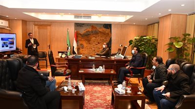 محافظ الفيوم: توافر كافة الأدوية والمستلزمات الطبية بالمستشفيات لمواجهة كورونا