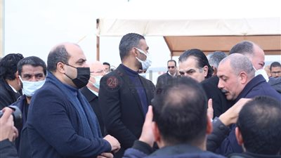 اللي كتب ممتش.. صحفيو مصر يودعون أستاذهم ياسر رزق | صور