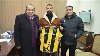 رسميا.. المقاولون يضم محمود عبد العزيز بعد فسخ عقده مع الزمالك