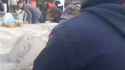 أطفال وشباب وشيوخ.. جنازة مهيبة لـ الحاجة فهيمة أكبر معمرة بالشرقية │ صور