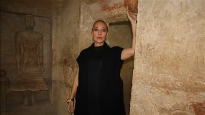 كواليس أول كليب مُصور داخل هرم أمنمحات الأسود في منطقة دهشور الأثرية | صور