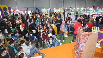 الذكاء الاصطناعي يجذب الجمهور لجناح الطفل في معرض القاهرة الدولي للكتاب