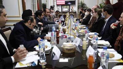 تنسيقية شباب الأحزاب والسياسيين تستضيف وفدا من الكونجرس الأمريكي خلال زيارته لمصر 