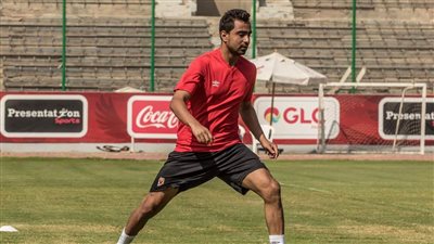 فخري يبدأ التأهيل.. وتدريبات بدنية متنوعة في مران الأهلي 