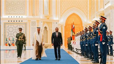 بعد زيارة السيسي.. رئيس الوزراء الإثيوبي يزور الإمارات ويلتقي محمد بن زايد | صور 