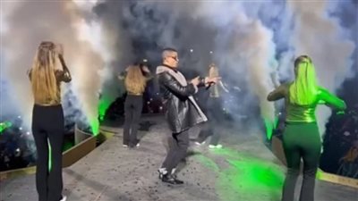 أول تعليق من نقابة الموسيقيين بعد ظهور عمر كمال وحسن شاكوش مع راقصات استعراضيات بحفل السعودية