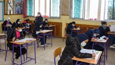 مدير تعليم الجيزة يتابع سير عملية الامتحانات طلاب الشهادة الإعدادية