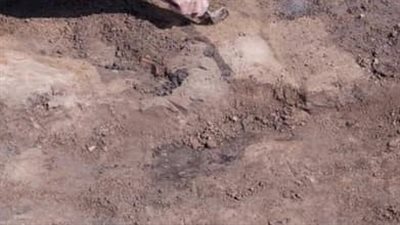 اكتشاف جدار أثري من الطوب اللبن بمنطقة كوم الخلجان | خاص 