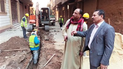 استمرار أعمال إحلال وتجديد شبكات مياه الشرب بشوارع سوهاج │ صور