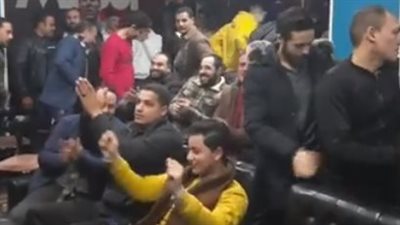 هنخلص على الكاميرون.. أفراح ورقص من الجماهير عقب تأهل المنتخب لنصف نهائي أمم إفريقيا | بث مباشر