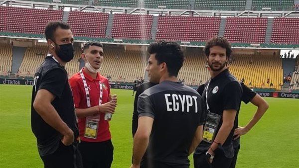 لقاء بن شرقي مع لاعبي