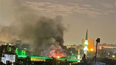 رئيس القطاع الديني بالأوقاف: هناك حالات اختناق بسيطة جراء حريق الحسين