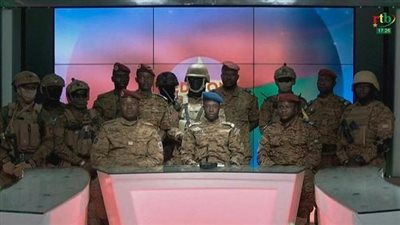 الاتحاد الإفريقي يعلق عضوية بوركينا فاسو بسبب انقلاب عسكري على رئيسها