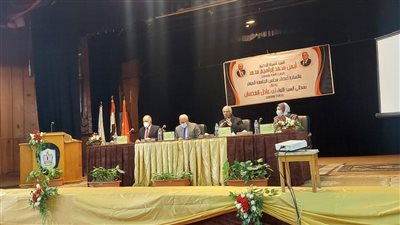 محافظ بورسعيد يشارك في اجتماع مجلس الجامعة 