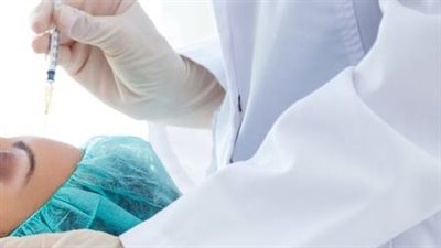 اليوم.. أولى جلسات محاكمة طبيب تجميل بتهمة التسبب في وفاة حفيدة رئيس الوزراء الأسبق