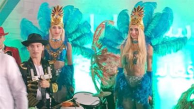 منها ظهور راقصات شبه عاريات.. تغيّرات وانفتاحات السعودية تُشعل السوشيال ميديا | فيديوجراف