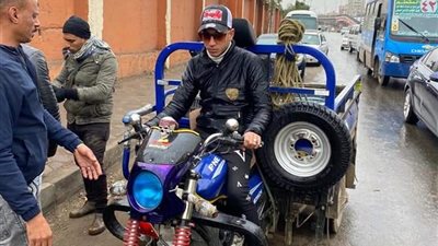 ضبط 22 مركبة توك توك وتروسيكل دون ترخيص بجنوب الجيزة