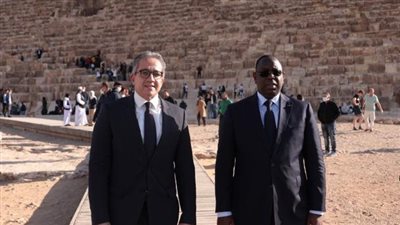 الرئيس السنغالي يزور المتحف القومي للحضارة 