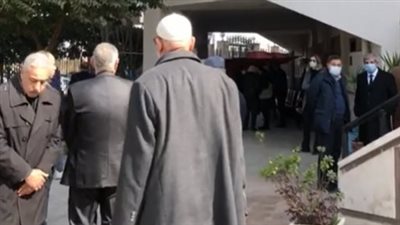 بدء توافد المصلين على مسجد آل رشدان لتشييع جثمان اللواء عبد السلام محجوب | بث مباشر