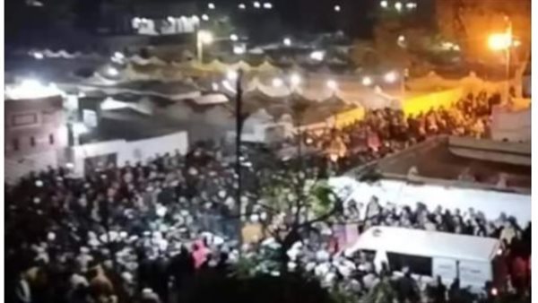 تشييع جنازة الأسرة