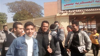 الفيزياء ترسم السعادة بين طلاب علمي الأقصر.. والأدبي: التاريخ صعب | صور