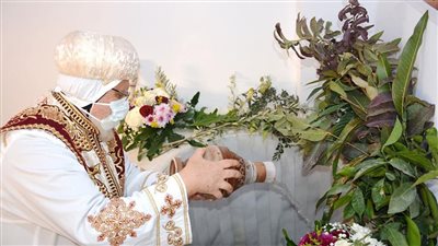 الأنبا أكليمندس يدشن معمودية كنيسة الأنبا أنطونيوس والأنبا بولا بالأمل