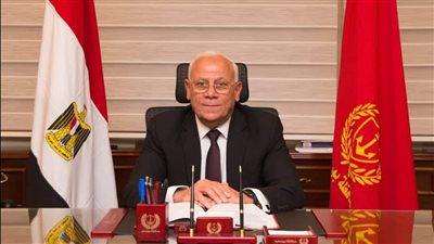 محافظ بورسعيد يعزل مدير الإدارة الهندسية بحي الضواحي لتقصيره في عمله