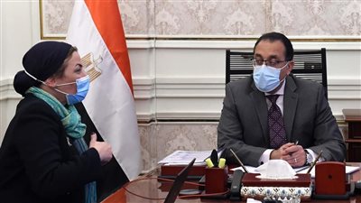 وزيرة البيئة لرئيس الوزراء: تنفيذ 5726 برنامجا ونشاطا لرفع الوعي البيئي