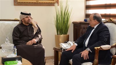 وزير التنمية المحلية يبحث التعاون مع مؤسسة محمد بن راشد في محو الأمية بقرى حياة كريمة