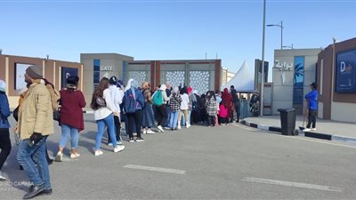 معرض القاهرة الدولي للكتاب يستقبل الجمهور في يومه السابع | صور