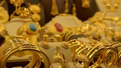 عكس التوقعات.. أسعار الذهب تقفز 6 جنيهات في مصر بعد رفع الفائدة الأمريكية