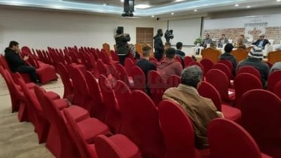 فين الناس؟.. محيي إسماعيل ينفعل وينسحب من ندوة معرض الكتاب لعدم وجود حضور |بث مباشر