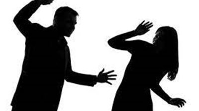 الإفتاء: الرجال لا يضربون النساء
