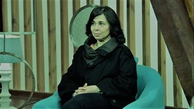 وفاة والدة لبنى ونس.. والفنانة: روحي متعلقة فيكي 