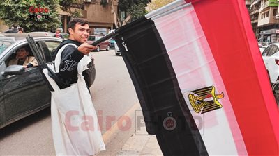 أعلام مصر تزين الشوارع قبل ساعات من مواجهة الكاميرون في نصف نهائي أمم إفريقيا
