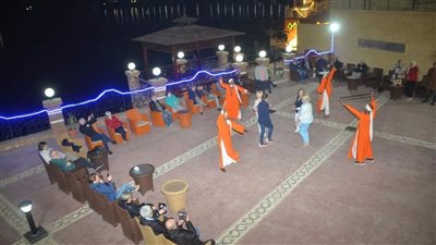 بني سويف تستقبل فوجا من السياح الألمان على متن باخرة نيلية │ صور