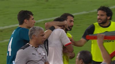 محمد شريف يعترض على الجهاز الفني لمنتخب مصر بعد استبداله 