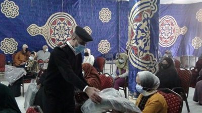 بمناسبة عيد الشرطة الـ 70.. الداخلية توجه قافلة إنسانية لتوزيع البطاطين على القرى المحتاجة بالمنوفية| صور