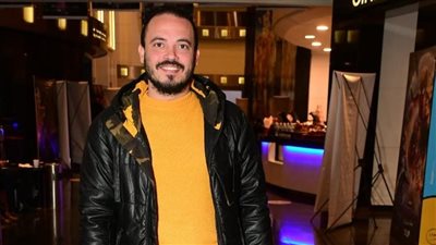 حسين الجندي يكتب: حامل اللقب عودة الكوميديا الحقيقية للسينما