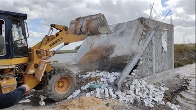 إزالة 5 حالات تعد ونقل 3550 طن قمامة لمصانع التدوير بالبحيرة