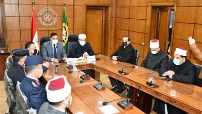 وزير الأوقاف: قيمة صك الإطعام 300 جنيه.. ويصل لمستحقيه في عزة وكرامة | صور 