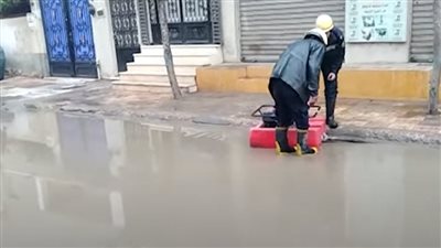 إجراءات مكثفة للحماية المدنية للتخلص من مياه الأمطار على الطرق السريعة