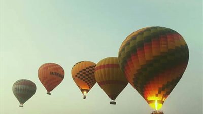 إلغاء رحلات البالون الطائر في الأقصر لسوء الأحوال الجوية 