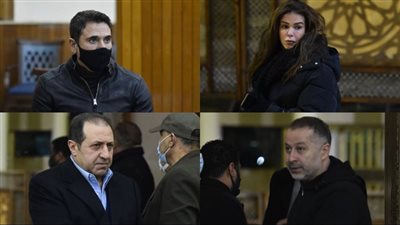 أحمد عز ودنيا عبد العزيز والمنتج هشام عبد الخالق يؤدون واجب العزاء في والدة محمد جمعة