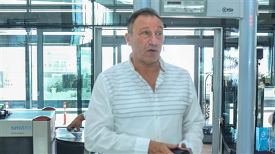 الخطيب يصل مقر إقامة بعثة الأهلي بالإمارات