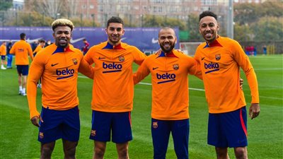 أوباميانج وتراوري ضمن قائمة برشلونة لمواجهة أتليتكو مدريد 