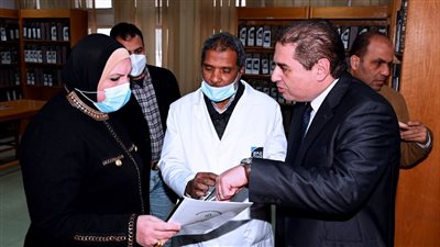 وزيرة الصناعة تشيد بالكفاءات الفنية بهيئة المواصفات والجودة 